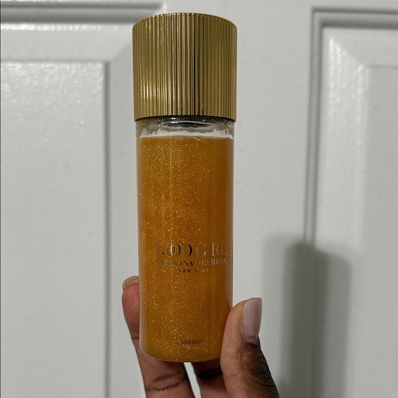 Carolina Herrera Gold Shimmer Fragrance - Picture 1 of 4